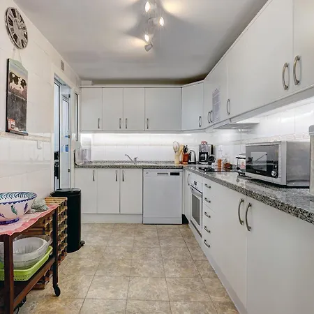 Appartamento Quality Sleeps 8 Airconditioned Underground Parking Ultra Fast Wifi