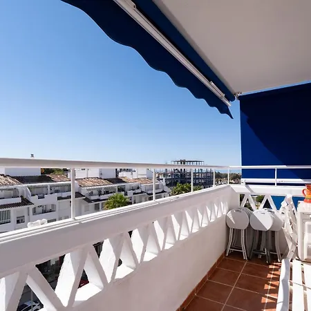 Sleeps 8 Aircon Secure Underground Parking Free Netflix Fast Internet Apartment Marbella