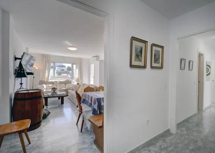 Apartament Quality Sleeps 8 Airconditioned Underground Parking Ultra Fast Wifi