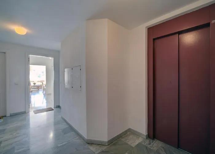 Quality Sleeps 8 Airconditioned Underground Parking Ultra Fast Wifi