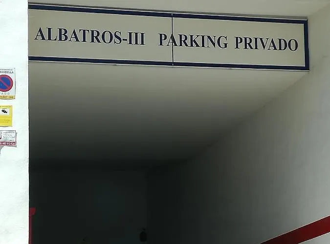 Quality Sleeps 8 Airconditioned Underground Parking Ultra Fast Wifi