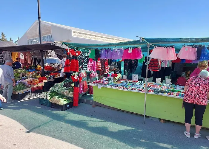 公寓 Quality Sleeps 8 Airconditioned Underground Parking Ultra Fast Wifi 马尔韦利亚