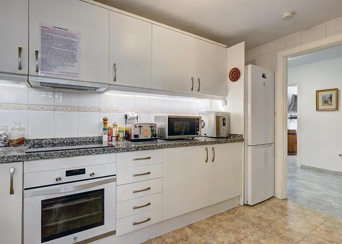 Quality Sleeps 8 Airconditioned Underground Parking Ultra Fast Wifi Apartament