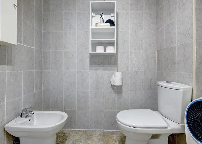 Apartament Quality Sleeps 8 Airconditioned Underground Parking Ultra Fast Wifi