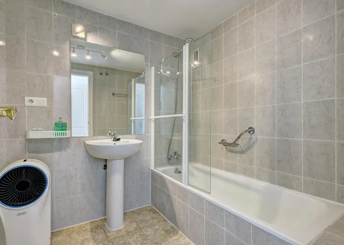 شقة Quality Sleeps 8 Airconditioned Underground Parking Ultra Fast Wifi ماربيا