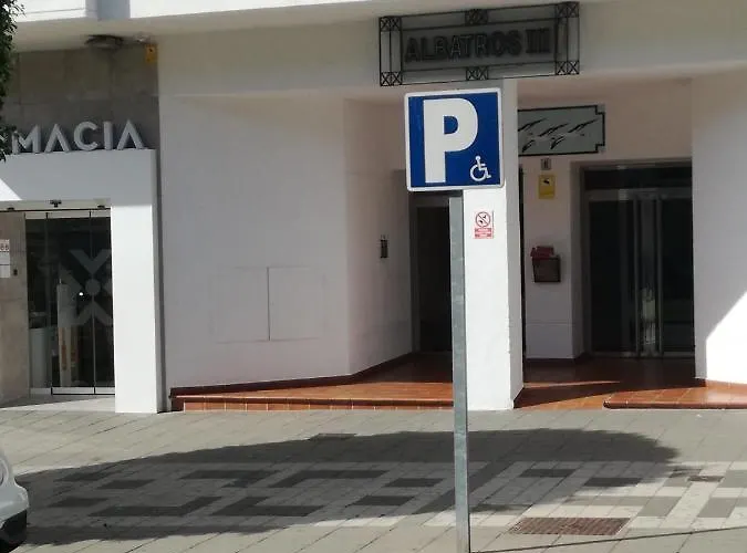 Quality Sleeps 8 Airconditioned Underground Parking Ultra Fast Wifi Appartamento *