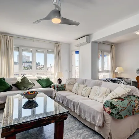 Quality Sleeps 8 Airconditioned Underground Parking Ultra Fast Wifi Apartment Marbella